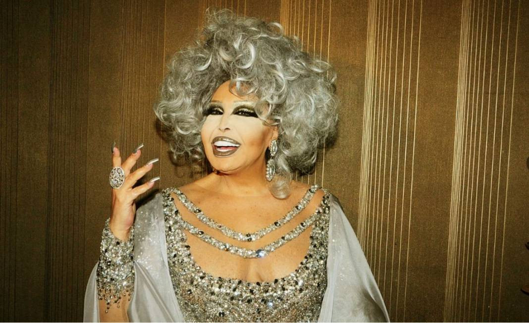 Türk Müziğinin divası Bülent Ersoy makyajsız yakalandı! Görenler tanıyamadı - Resim: 13